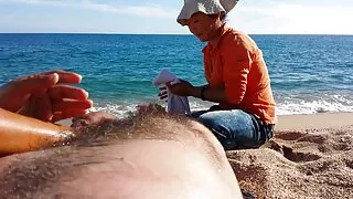Tuổi phim sex vụng trộm không che teen có kem trên một dương vật lớn
